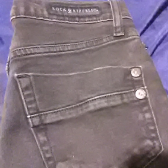 Rock & Republic Black Deconstructed Jeans - Picture 3 of 8